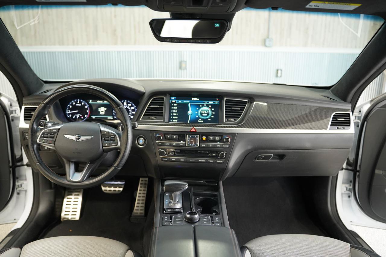 Used 2018 Genesis G80 3.3T Sport RWD image 17