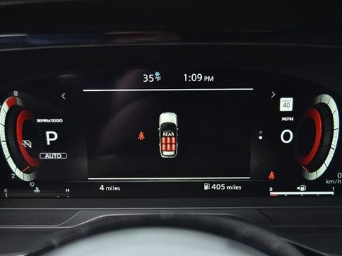 New 2025 Nissan Pathfinder Platinum image 13