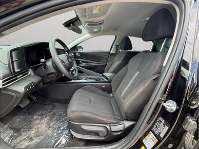 Used 2022 Hyundai Elantra SE
