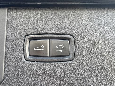 Used 2019 Porsche Cayenne image 17