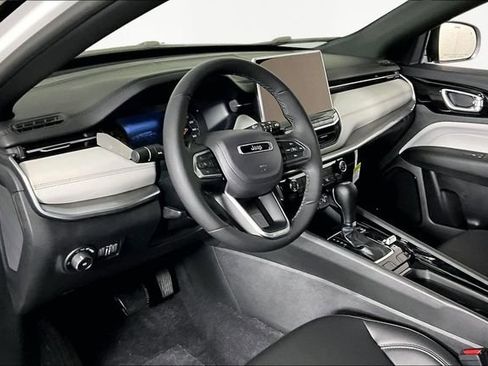 New 2026 Jeep Compass Limited image 8