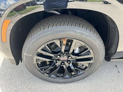 New 2026 GMC Yukon Denali w/ Sun & Power Step Package AWD/4WD image 16