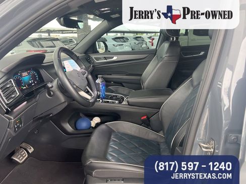 Used 2024 Volkswagen Atlas Cross Sport SEL Premium R-Line AWD/4WD image 7