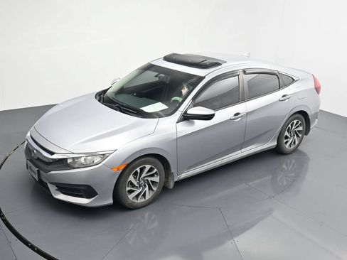 Used 2018 Honda Civic EX image 12