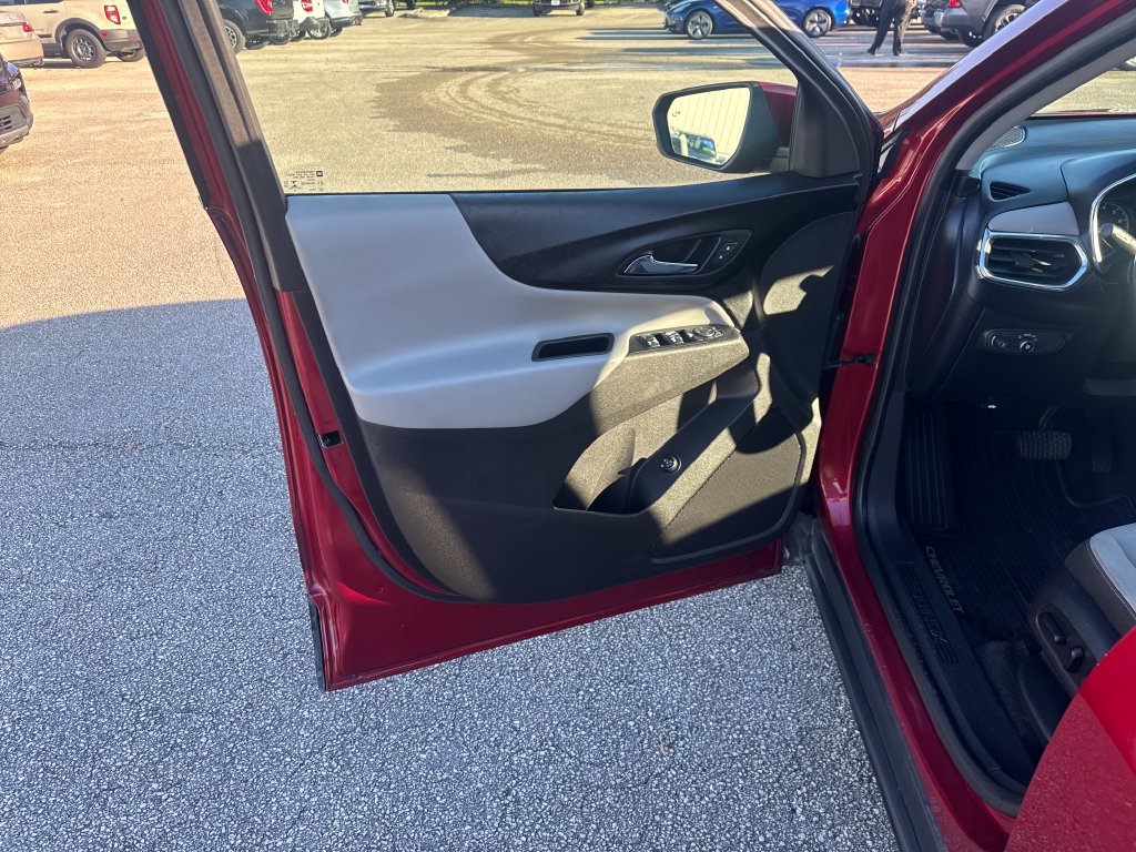 Used 2018 Chevrolet Equinox LT FWD image 12