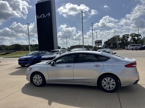 Used 2019 Ford Fusion S FWD image 25