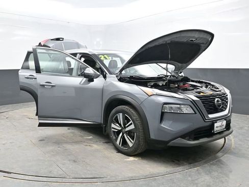 Used 2021 Nissan Rogue SL image 40