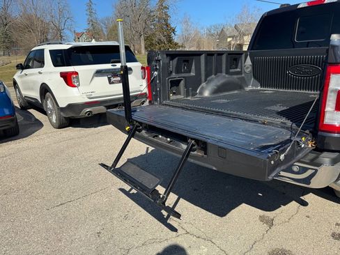 Used 2022 Ford F150 Lariat w/ Equipment Group 502A High image 13