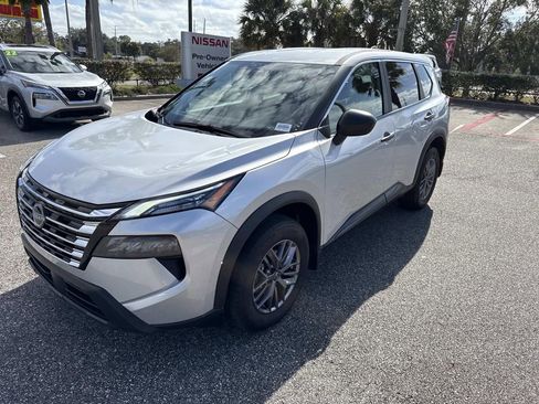 Certified 2025 Nissan Rogue S image 8