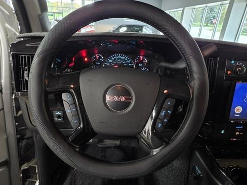 Used 2019 GMC Savana 2500 Extended w/ Enhanced Convenience Package image 9