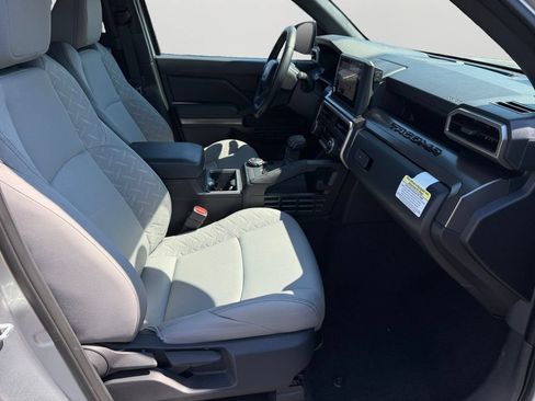 Used 2026 Toyota Tacoma SR5 AWD/4WD image 12