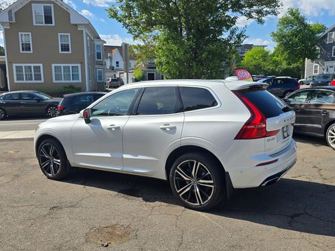 Used 2019 Volvo XC60 T6 R-Design w/ Protection Package Premier AWD/4WD image 5