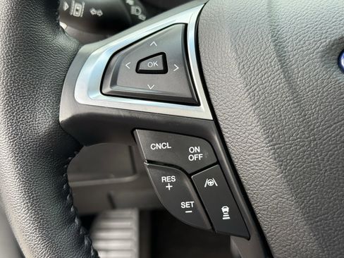 Used 2019 Ford Edge SEL w/ Equipment Group 201A image 16