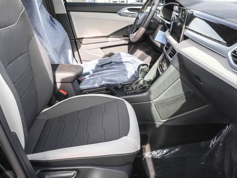 New 2026 Volkswagen Taos SE AWD/4WD image 41