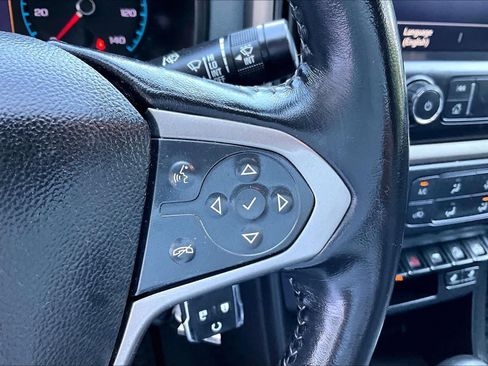 Used 2022 Chevrolet Colorado Z71 w/ Safety Package AWD/4WD image 23