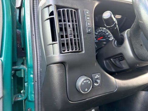 Used 2023 Chevrolet Express 3500 w/ Driver Convenience Package image 14