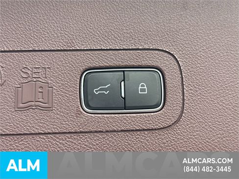 Used 2023 Lincoln Aviator Black Label w/ Class IV Trailer Tow Package image 23