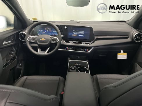 New 2026 Chevrolet Equinox LT w/ Convenience Package II image 9