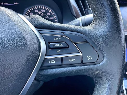 Used 2018 INFINITI Q50 Luxe w/ Cargo Package (L97) image 24