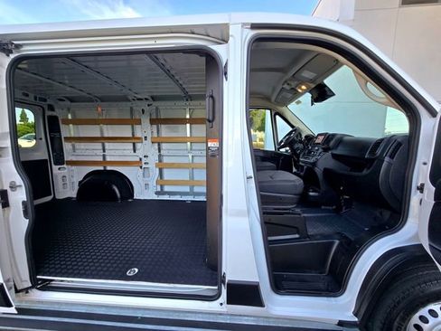 Used 2025 RAM ProMaster 2500 w/ U-Haul Equipment Group FWD image 20