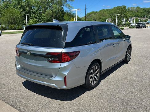 Used 2025 Honda Odyssey EX-L image 3