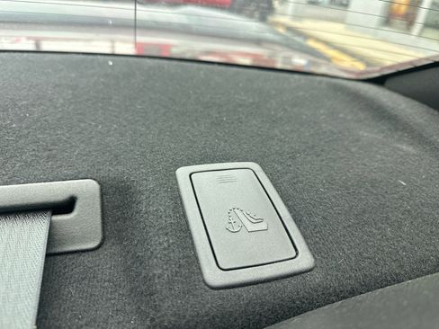 Used 2017 Dodge Charger SXT w/ Plus Group image 29