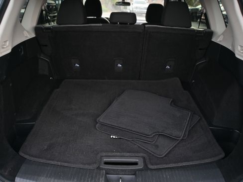 Used 2021 Nissan Rogue SV image 13