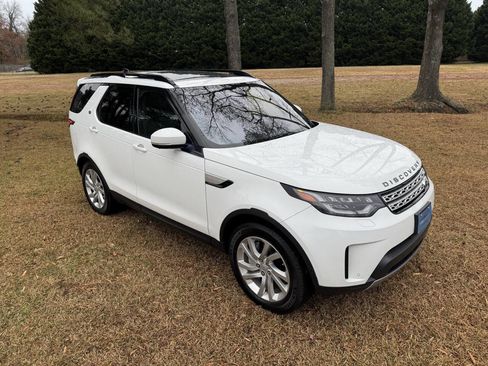 Used 2018 Land Rover Discovery HSE image 4