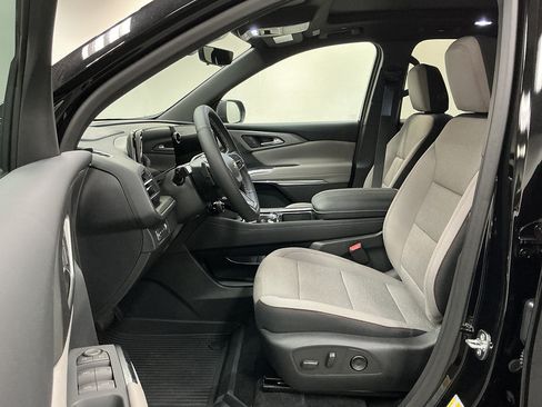 New 2026 Chevrolet Traverse LT w/ Sun and Wheel Package AWD/4WD image 8