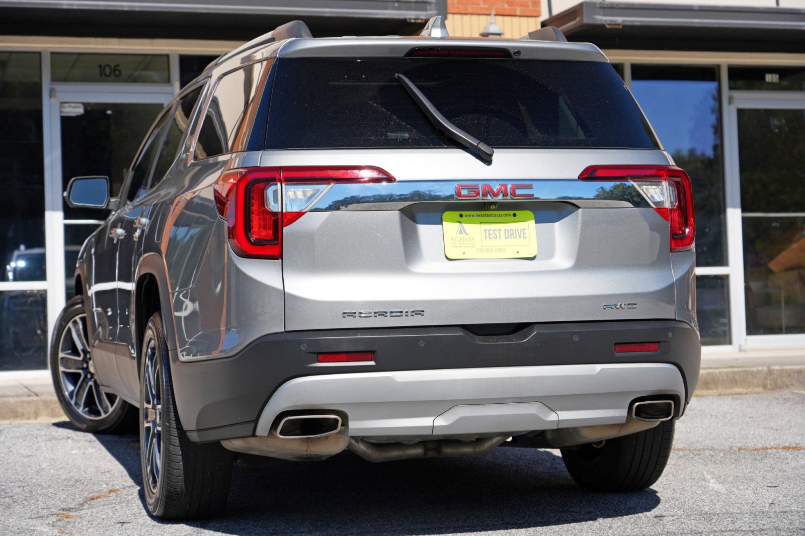 Used 2023 GMC Acadia SLT w/ Technology Package AWD/4WD image 5