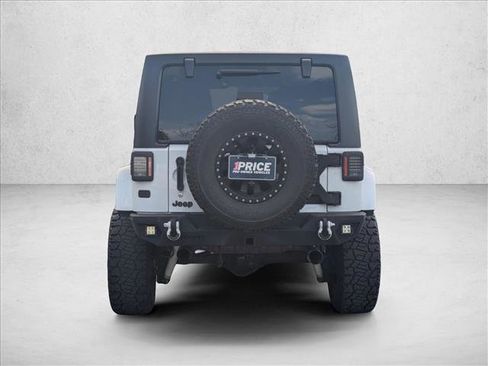 Used 2015 Jeep Wrangler Unlimited Sahara w/ Max Tow Package AWD/4WD image 8