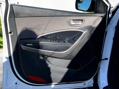 Used 2016 Hyundai Santa Fe AWD w/ Option Group 02 image 23