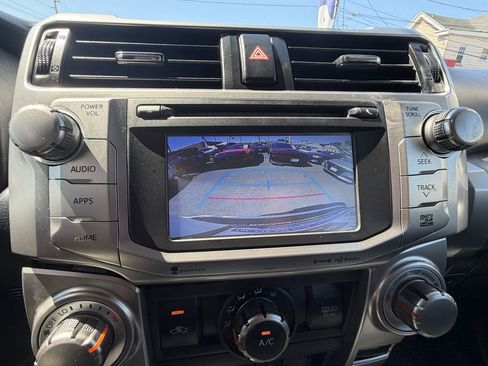 Used 2018 Toyota 4Runner SR5 Premium AWD/4WD image 29