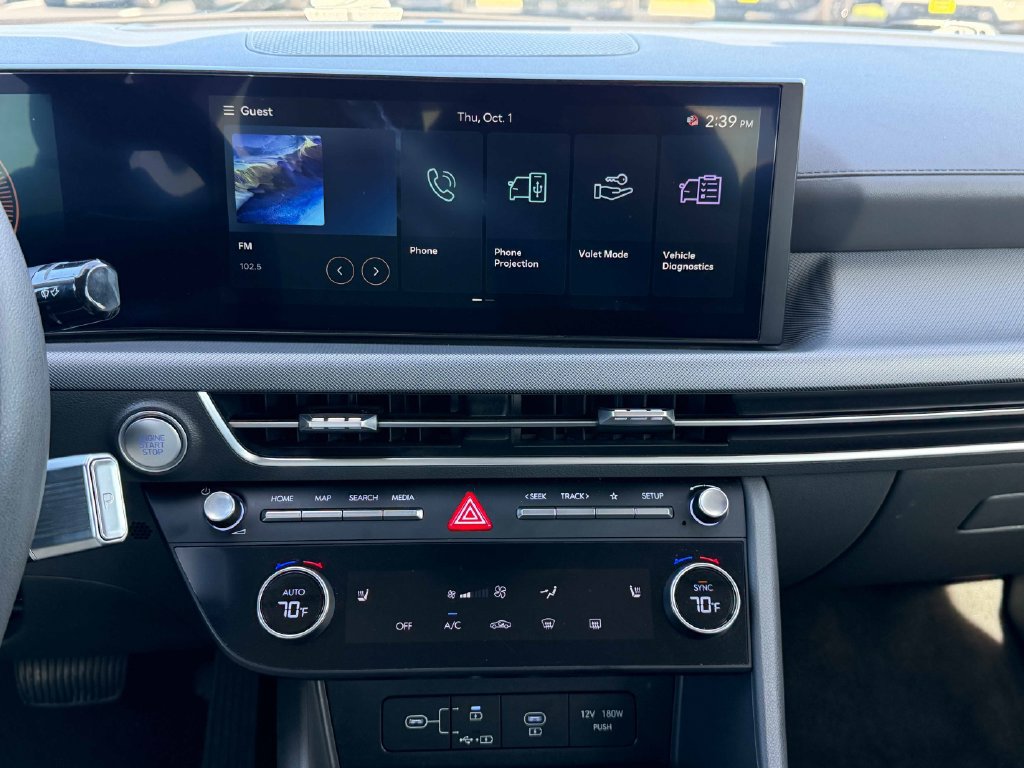 Used 2025 Hyundai Sonata SEL FWD image 31