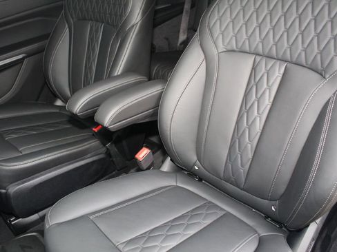 Used 2024 BMW ALPINA XB7 AWD/4WD image 24