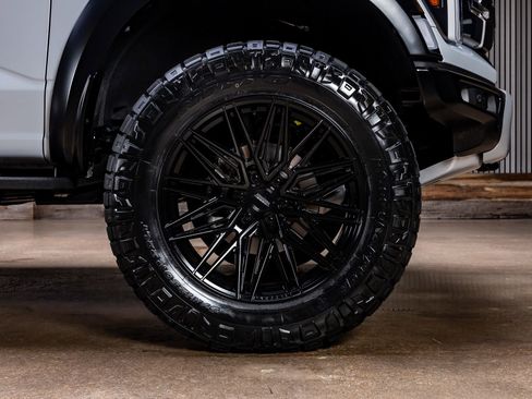 Used 2025 Ford F150 Raptor AWD/4WD image 12