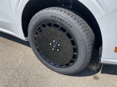 New 2025 Ford Maverick Lobo image 3