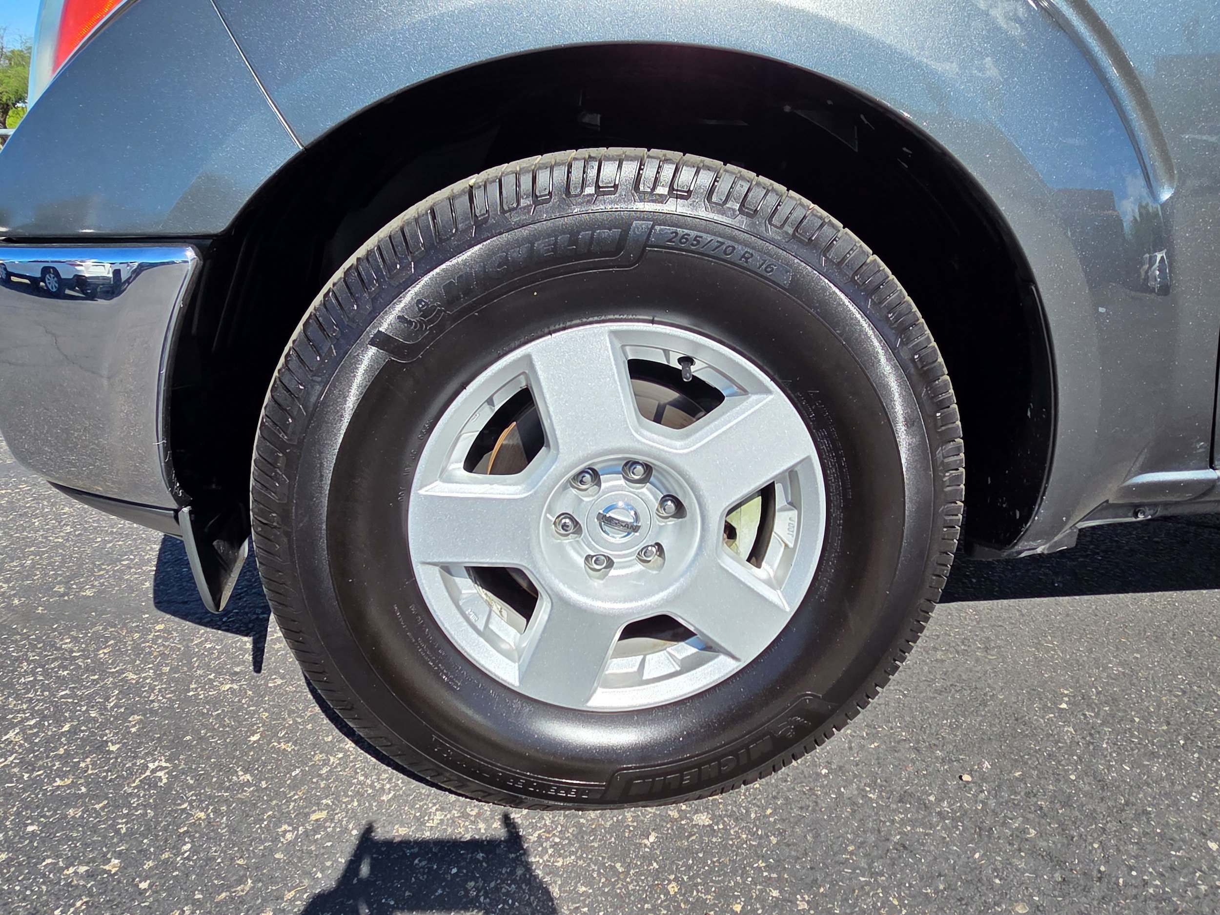 Used 2007 Nissan Frontier SE w/ SE Value Truck Pkg RWD image 11