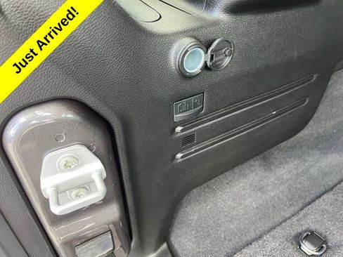 Used 2025 Jeep Wrangler Unlimited Sahara AWD/4WD image 17