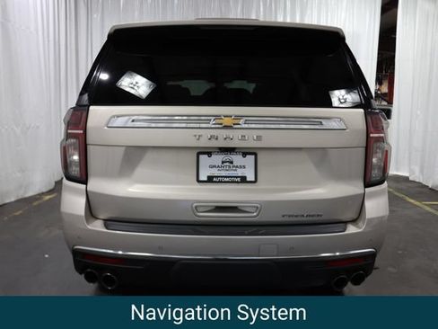 Used 2021 Chevrolet Tahoe Premier w/ Premium Package AWD/4WD image 4
