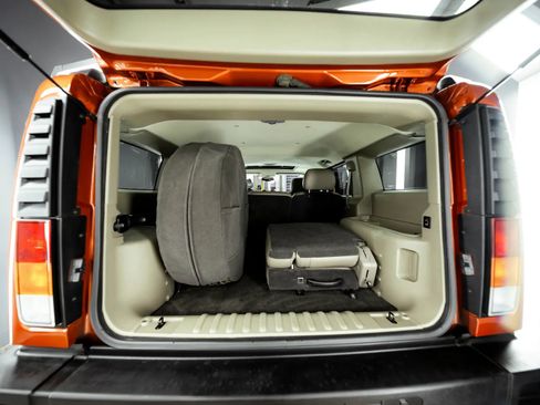 Used 2003 HUMMER H2 Luxury w/ Preferred Equipment Group image 44