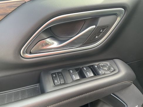 Used 2024 Chevrolet Tahoe Premier image 12