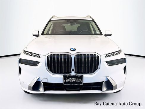 Used 2026 BMW X7 xDrive40i w/ Premium Package AWD/4WD image 2