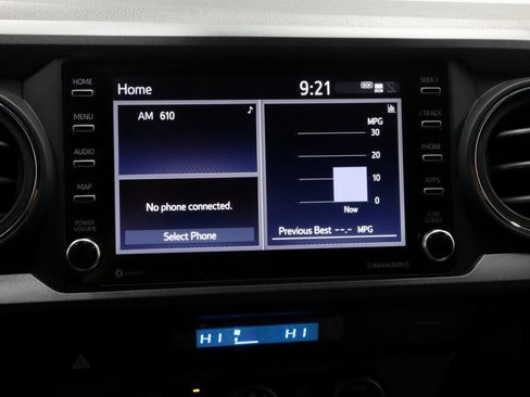 Used 2022 Toyota Tacoma TRD Sport image 3