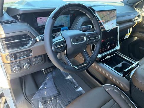 New 2026 GMC Yukon Denali Ultimate w/ LPO, Floor Liner Package image 22