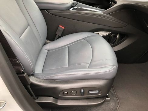 Used 2024 Buick Enclave Premium image 19