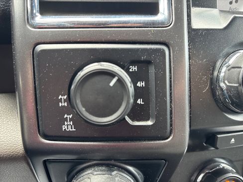 Used 2016 Ford F150 XLT w/ Equipment Group 302A Luxury AWD/4WD image 34