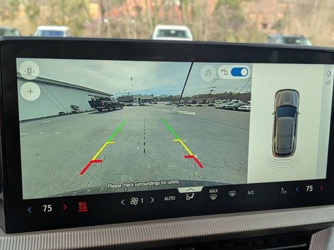 Used 2025 Ford Explorer Active w/ Active Comfort Package image 22