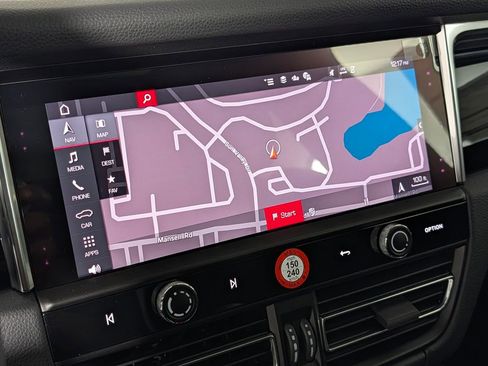 New 2026 Porsche Macan S image 33