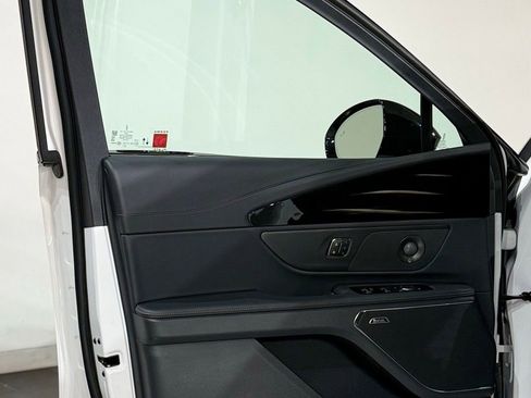 New 2026 Lincoln Nautilus Reserve w/ Jet Appearance Package image 37